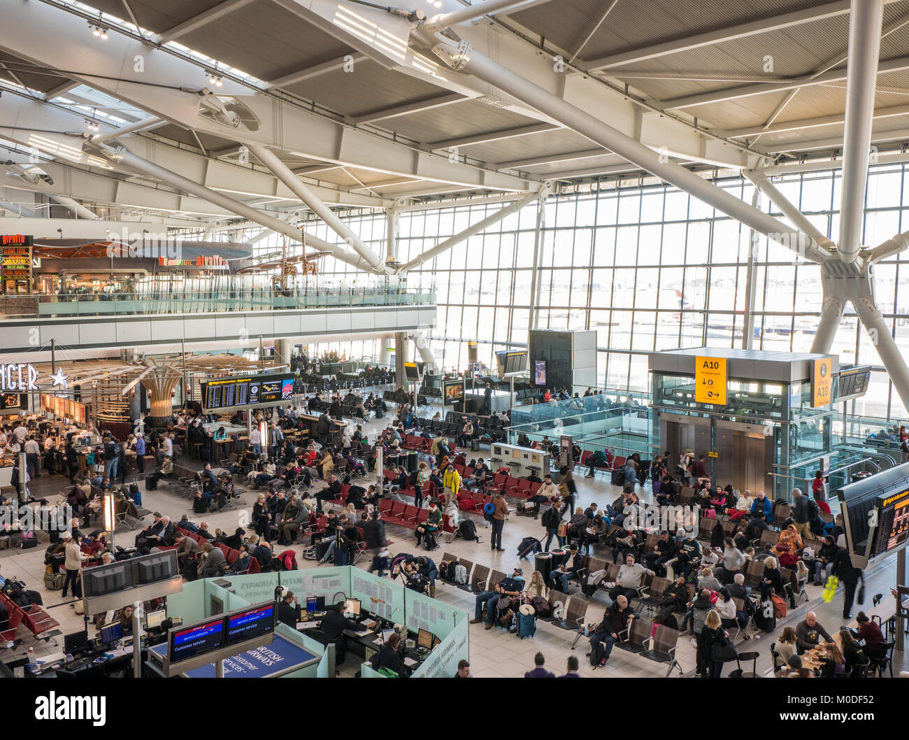 Heathrow airport terminal 5 hi-res stock photography and images - Alamy