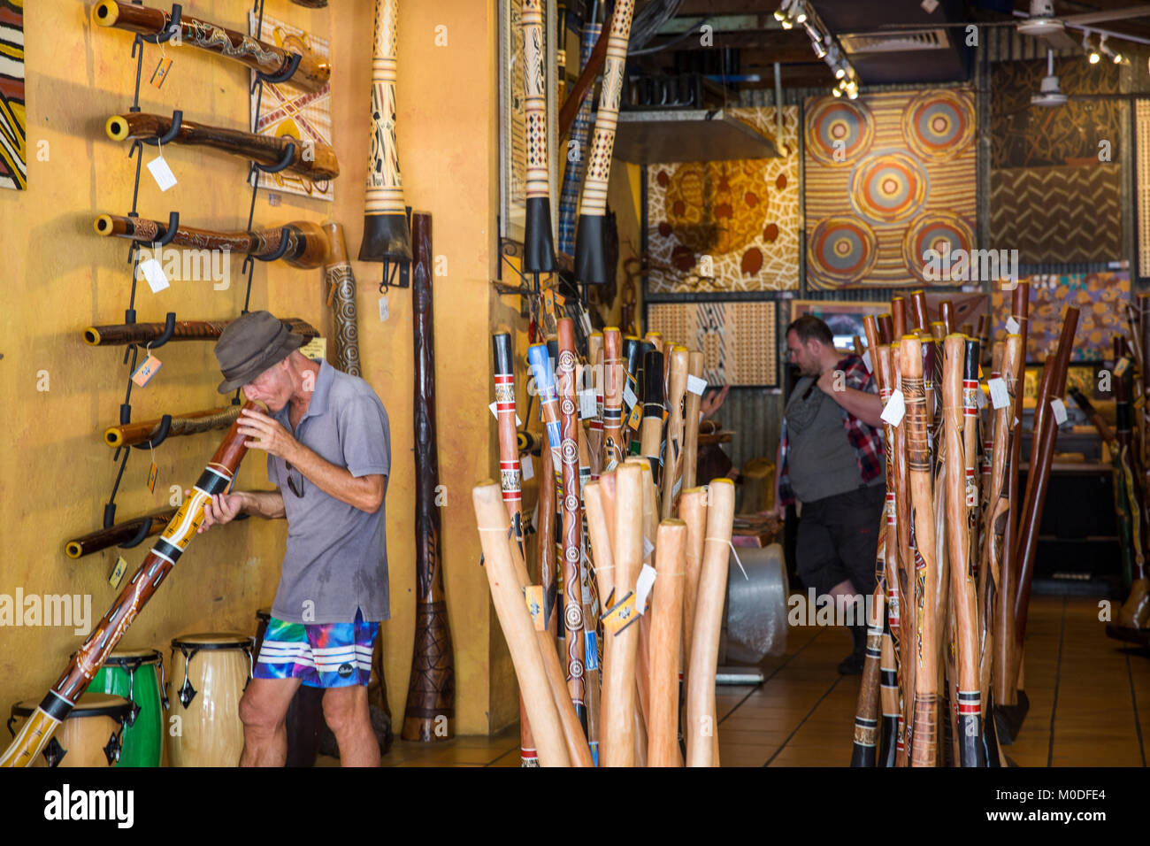 Indigenous australian music hires stock photography and images Alamy
