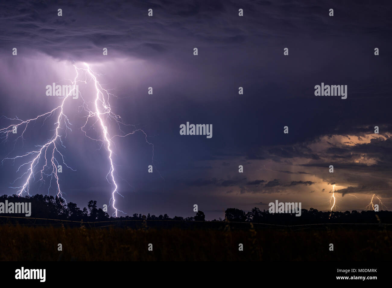Tormenta eléctrica / Thunderstorm Stock Photo
