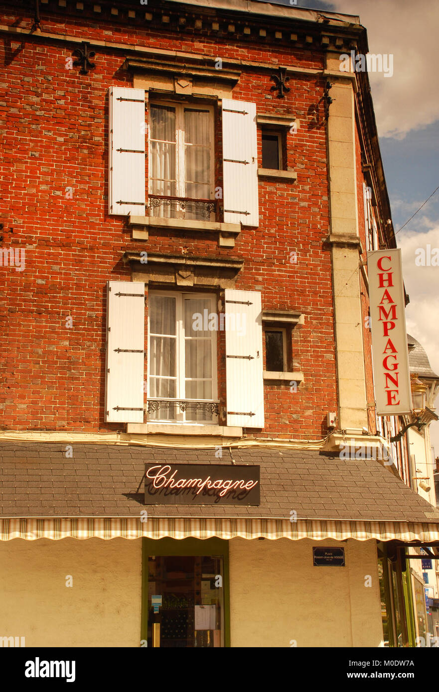 Epernay champagne france hires stock photography and images Alamy