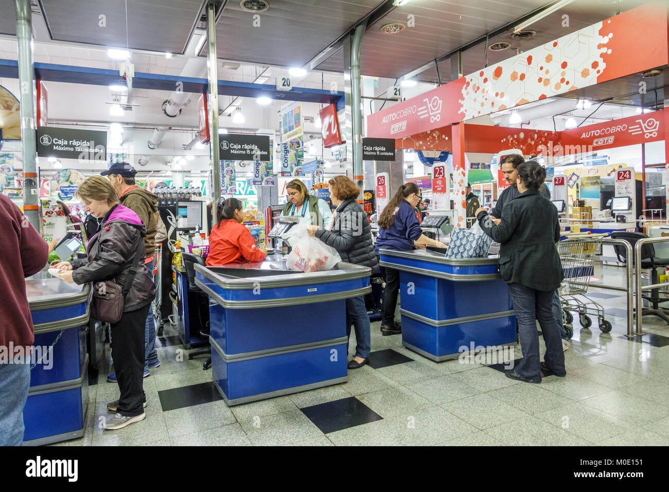 Paying for shopping supermarket hires stock photography and images Alamy