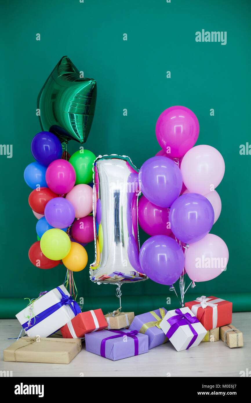 Balloons different colors gifts hi-res stock photography and images - Alamy