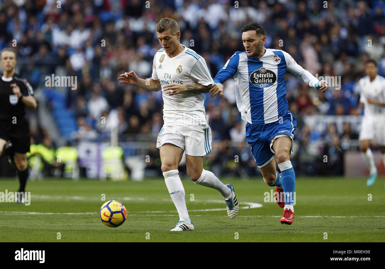 Madrid, Madrid, Spain. 21st Jan, 2018. Real Madrid player Toni Kroos in action during the match.Real Madrid faced Deportivo de la CoruÃ±a at the Santiago Bernabeu stadium during the Spanish league game ''La Liga''. Final score Real Madrid won 7-1. Credit: Manu Reino/SOPA/ZUMA Wire/Alamy Live News Stock Photo