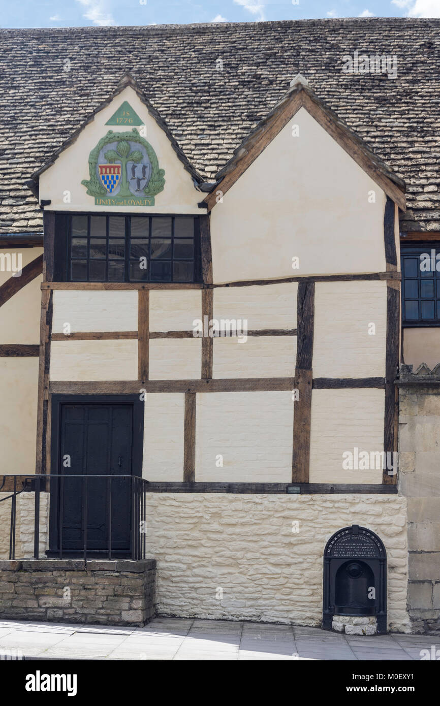 Town Arms on 15th century The Yelde Hall, The Shambles, Chippenham, Wiltshire, England, United Kingdom Stock Photo