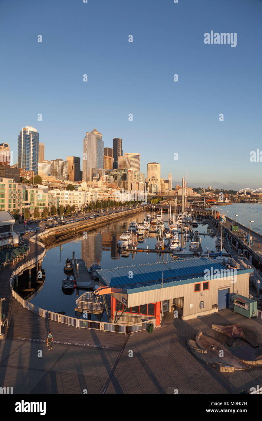 Seattle bay waterfront downtown town city hi-res stock photography and ...