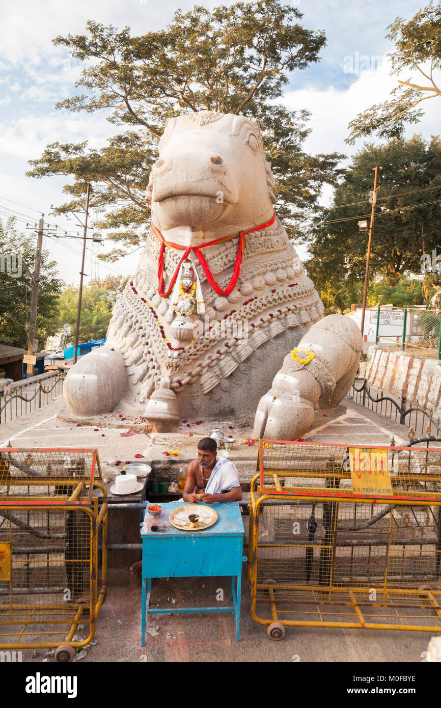 India, Karnataka, Mysore, Chamundi Hill, Nandi Statue Stock Photo Alamy