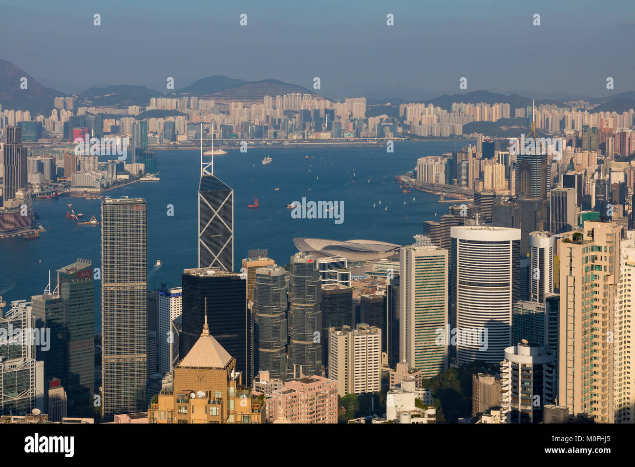 Victoria harbour hong kong 13 hi-res stock photography and images - Alamy