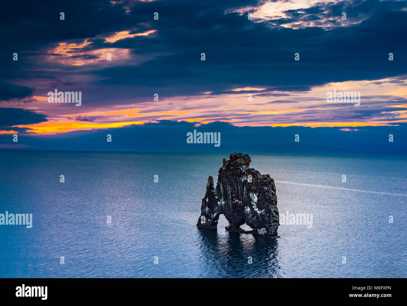Island hvitserkur rock formation hi-res stock photography and images ...