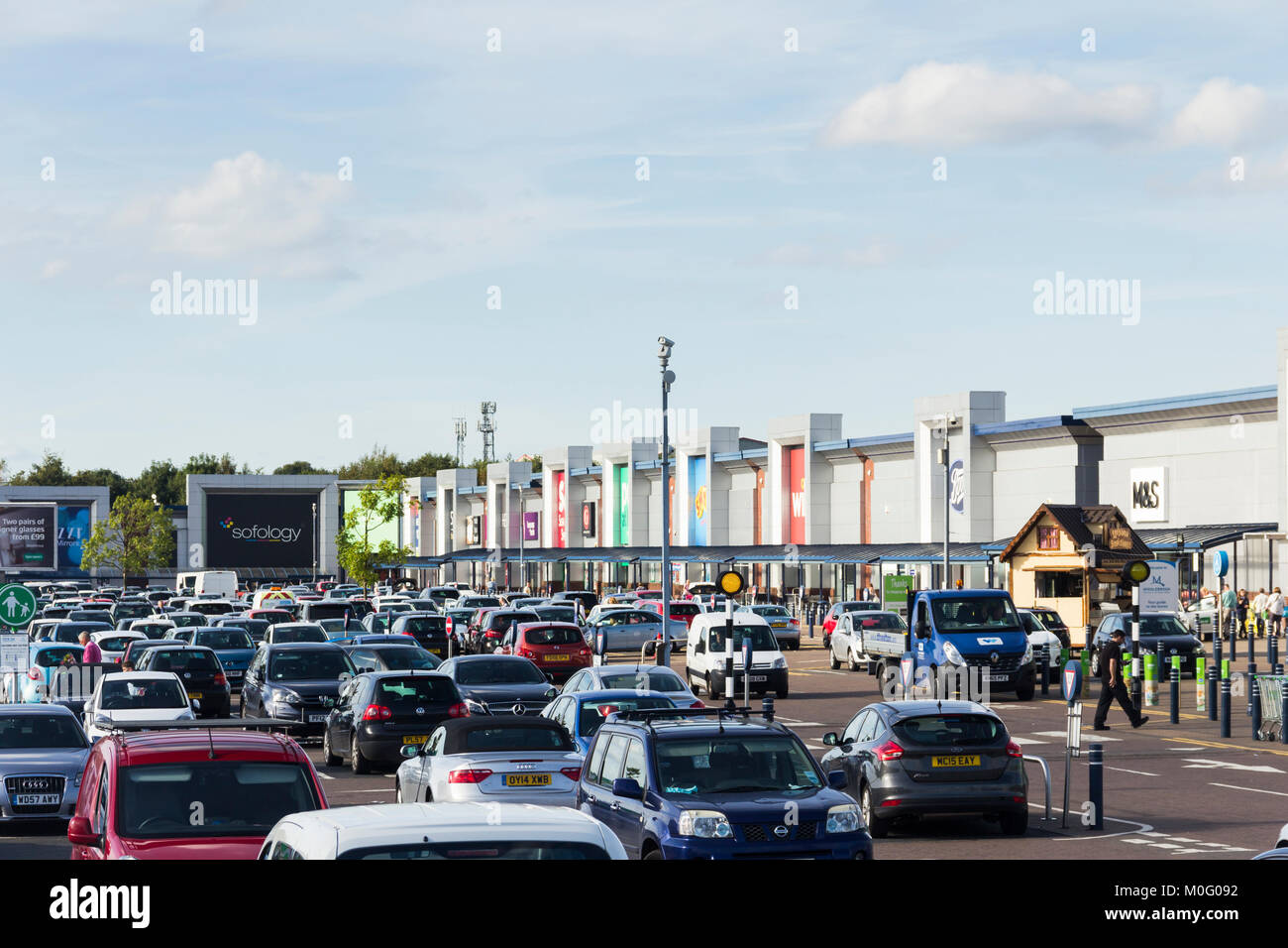 Car park and retail stores at the Middlebrook retail and leisure park, Horwich, near Bolton. Stock Photo