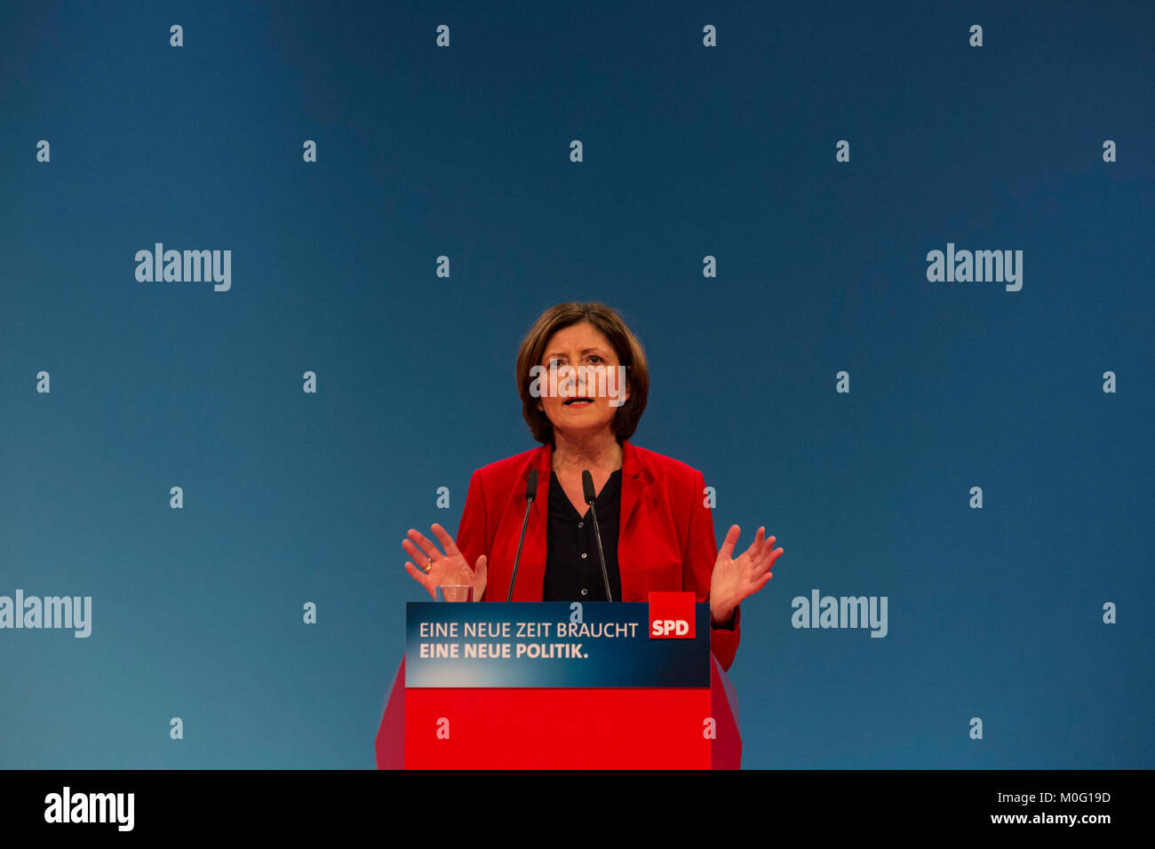Bonn, Germany. 21 January 2018. Malu Dreyer, Prime Minister of Rhineland-Palatinate. SPD extraordinary party convention at World Conference Center Bonn to discuss and approve options to enter into a grand coalition with the CDU, Christian Democrats, before asking SPD members for approval. Stock Photo