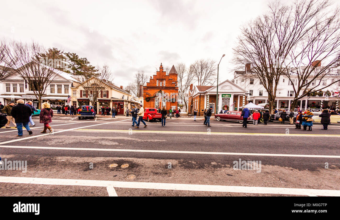 Main Street At Christmas   Stockbridge, Massachusetts, USA Stock Photo