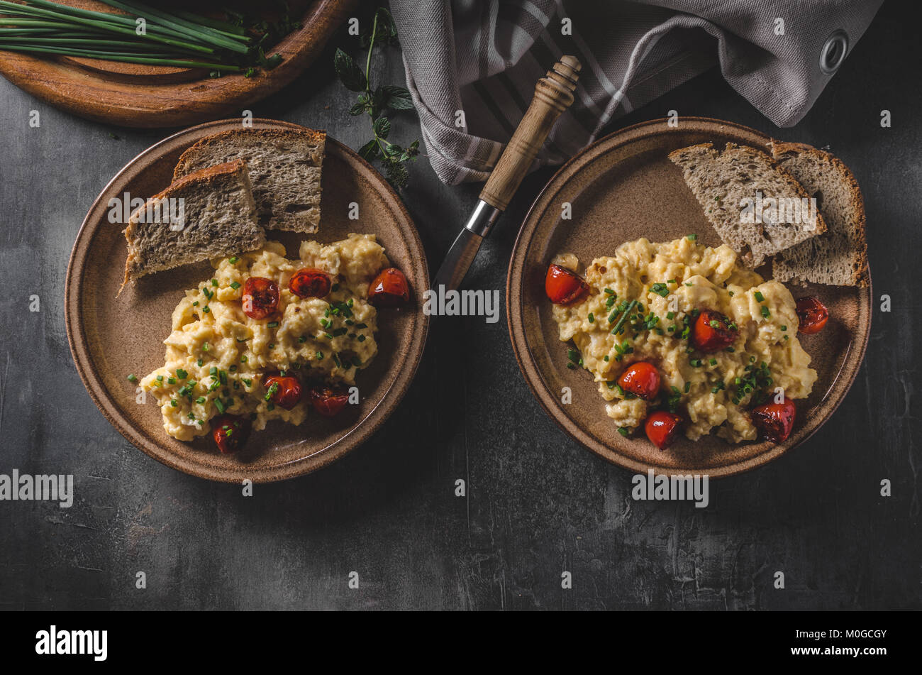 Overhead view scrambled eggs hi-res stock photography and images - Alamy