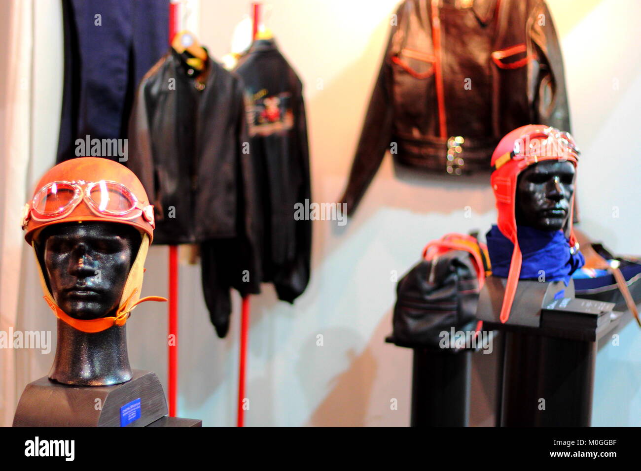Abbigliamento sportivo hi-res stock photography and images - Alamy