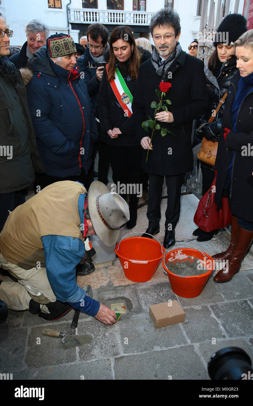 Venice, Italy. 22nd Jan, 2018. On the occasion of the celebrations for the Day of Remembrance, the ceremony will be held for the installation of 18 new 'Stones of Inciampo', in memory of the Venetian citizens and citizens who were deported to the Nazi extermination camps. A stone was placed in Ca 'Foscari and, for the first time, will not remember the residence, but the place of work of the deported person, Olga Blumenthal deported and died in the Ravensbruck camp in 1944-45. Credit: Independent Photo Agency/Alamy Live News Stock Photo