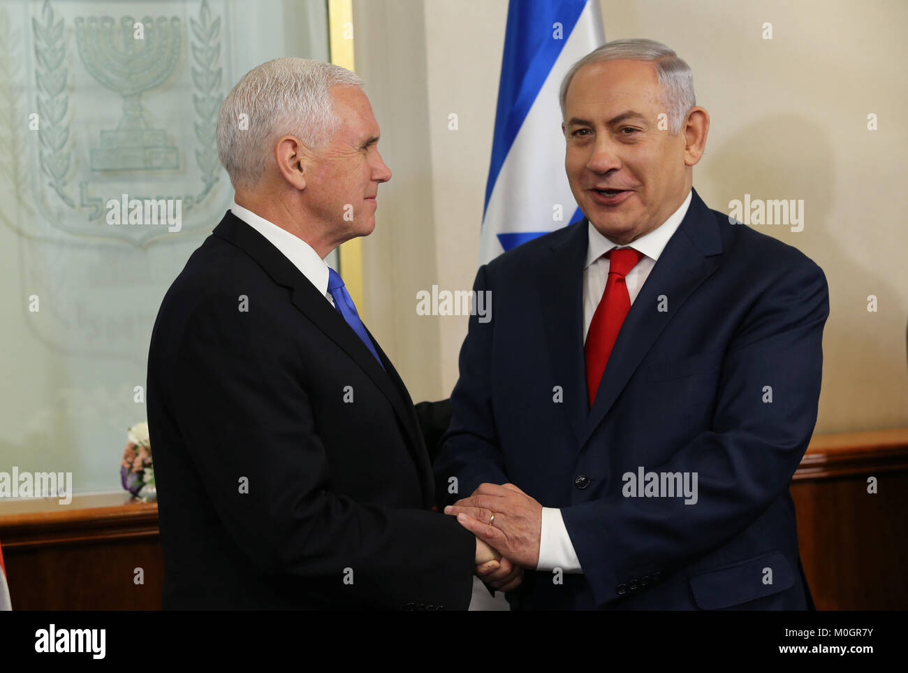 Jerusalem, Israel.  22nd Jan, 2018. U.S. Vice President Mike Pence (L) meets with Israeli Prime Minister Benjamin Netanyahu in Jerusalem, on Jan. 22, 2018. Credit: Alex Kolomoisky/POOL/JINI/Xinhua/Alamy Live News Stock Photo