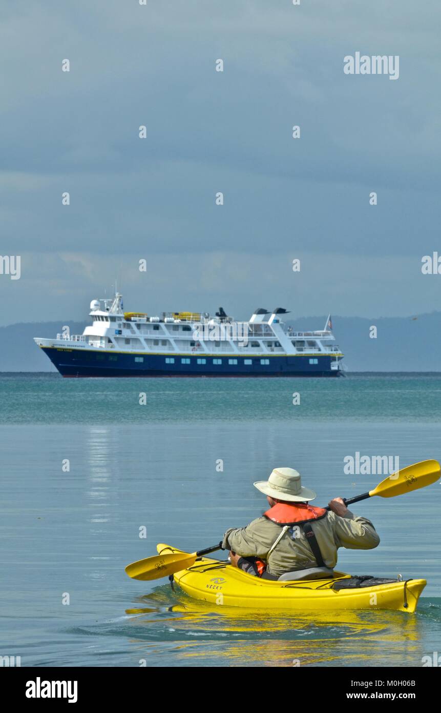 Costa Rica. 18th Feb, 2015. Man kayaking the shallow waters of the Rio Tigris in Costa Rica. Credit: Credit: /ZUMA Wire/Alamy Live News Stock Photo