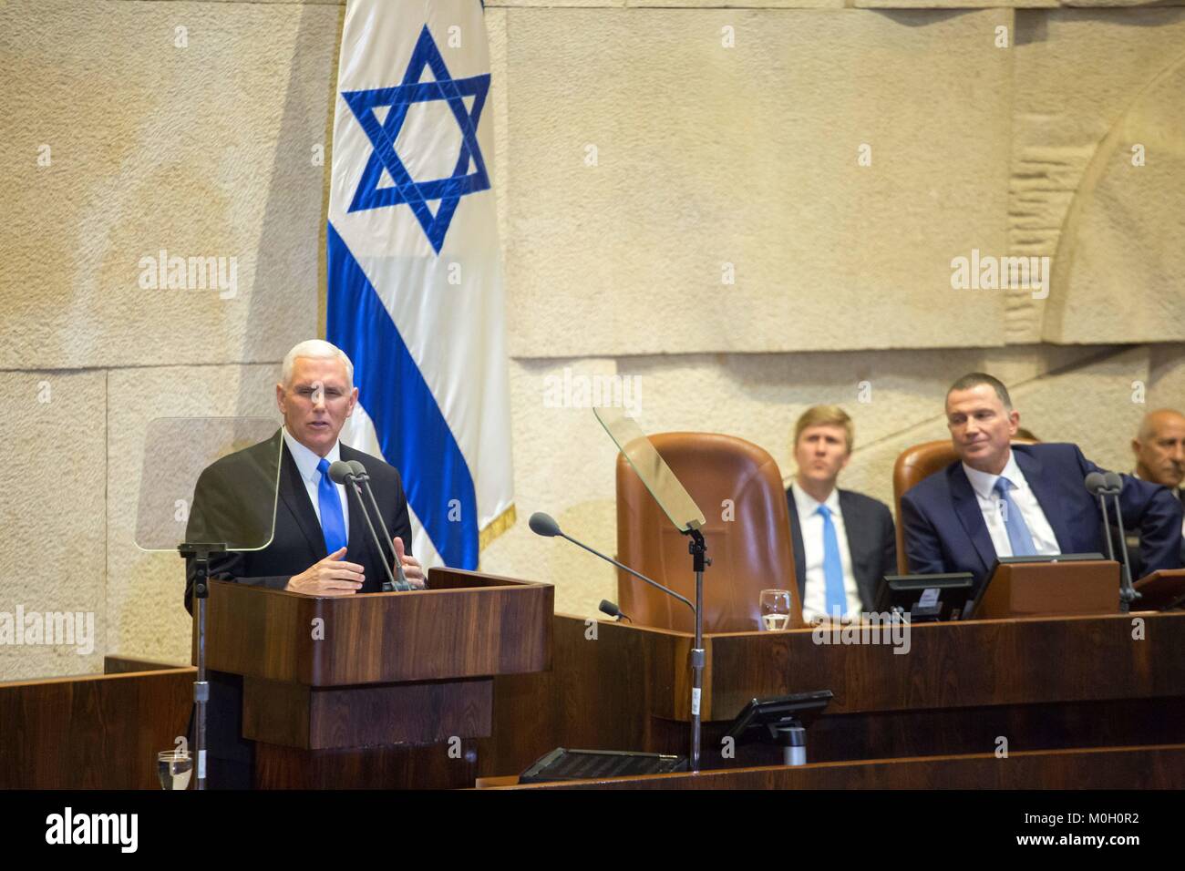 Jerusalem. 22nd Jan, 2018. U.S. Vice President Mike Pence (1st L) speaks at a special plenary session at the Knesset in Jerusalem, on Jan. 22, 2018. U.S. Vice President Mike Pence addressed the Knesset, Israel's parliament, on Monday, giving a strong pro-Israeli speech and promising the controversial relocation of the U.S. embassy from Tel Aviv to Jerusalem would be completed in less than two years. Credit: JINI/Emil Salman/Xinhua/Alamy Live News Stock Photo