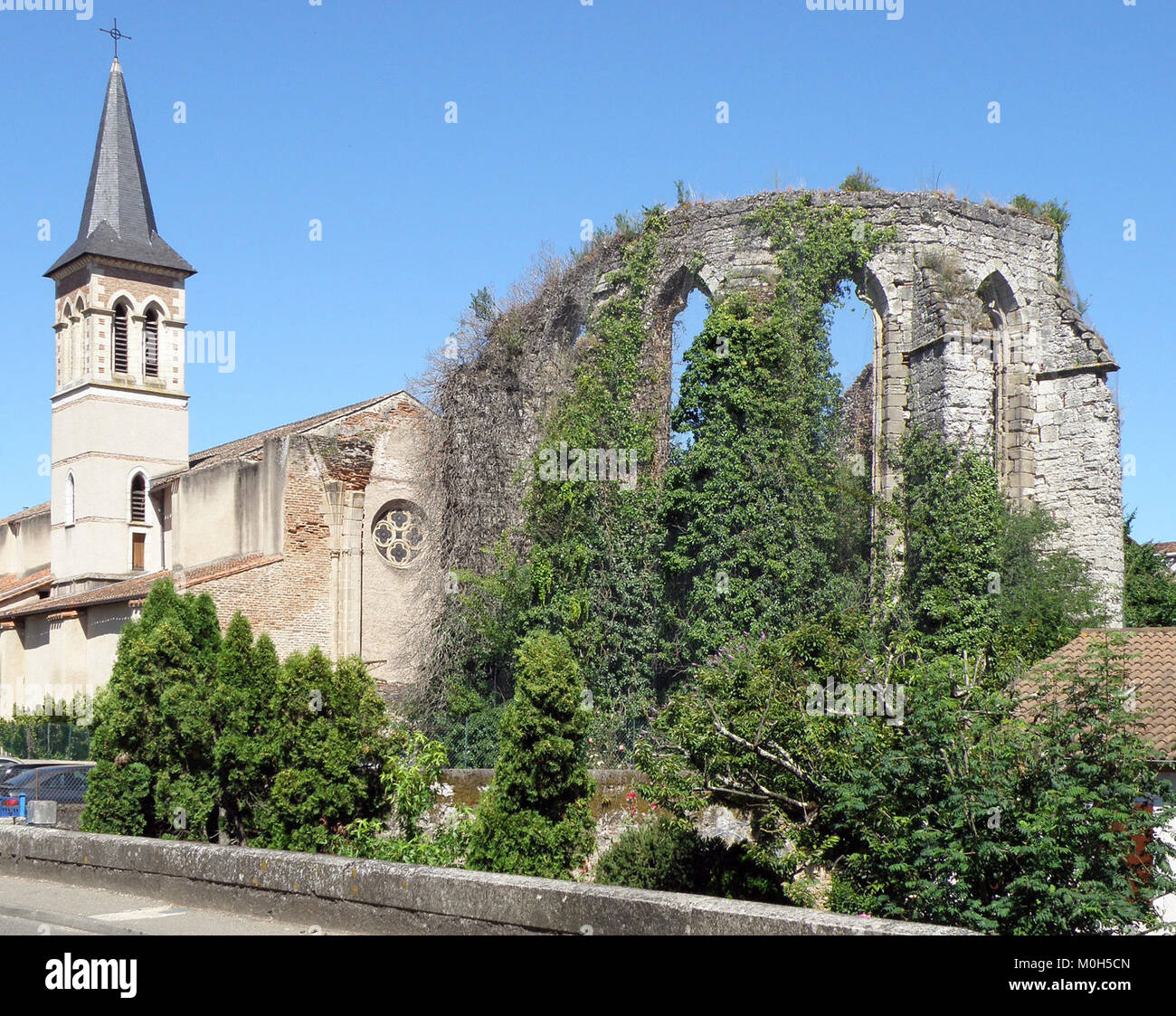 Cahors Église des Jacobins 1 Stock Photo - Alamy