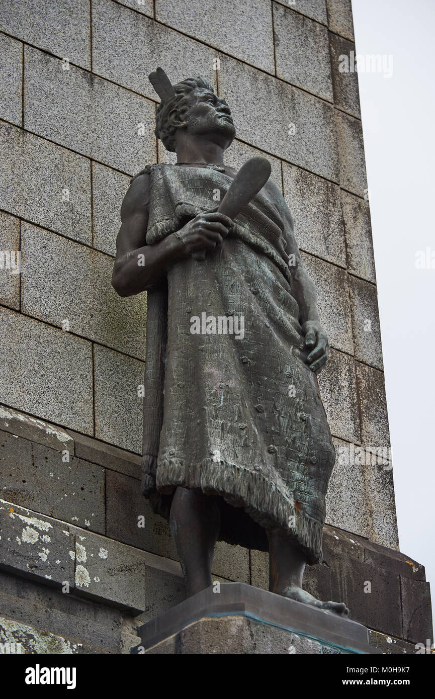 A statue pays homage to a Maori warrior at One Tree Hill, Auckland, New Zealand Stock Photo