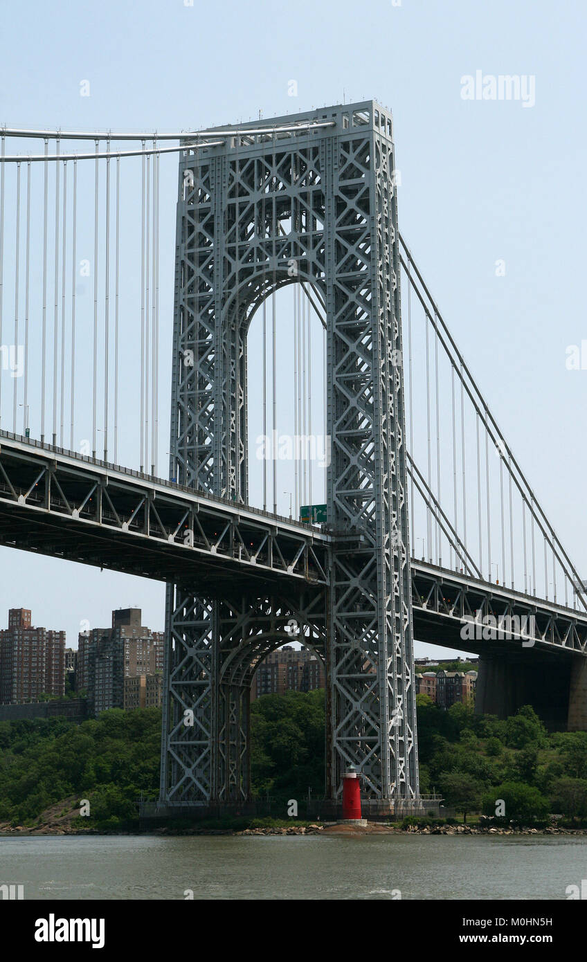 The George Washington Bridge, (AKA GWB, GW, George), Hudson River, Manhattan/New Jersey, New York City, New York State, USA. Stock Photo