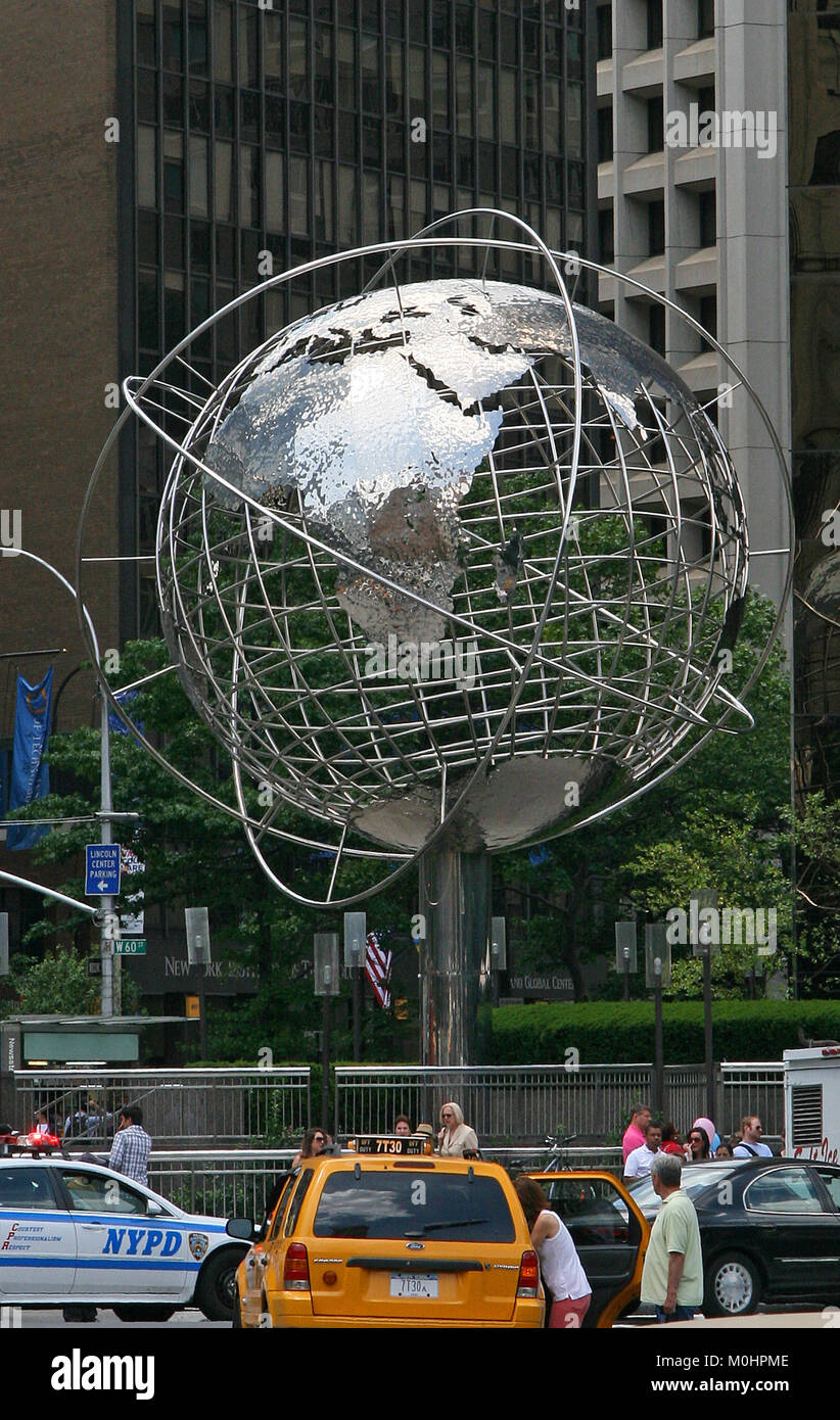 Metal globe sculpture hires stock photography and images Alamy
