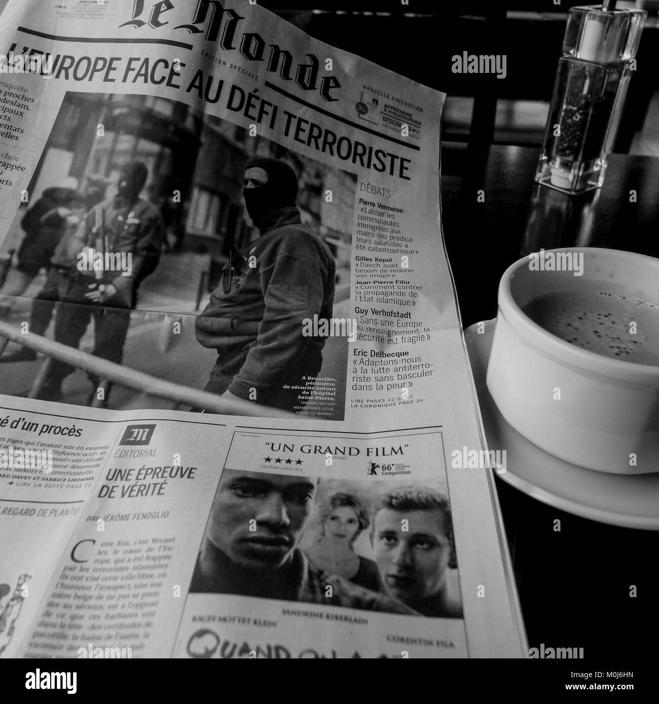 Aftermath of Lille railway station terror attack: Morning newspapers, Dunkirk, France Stock Photo