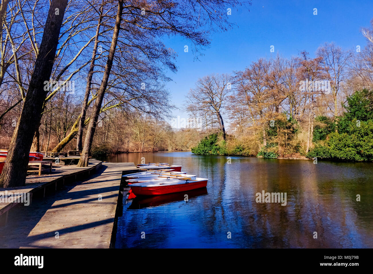 Morning atmosphere rowing boats hi-res stock photography and images - Alamy