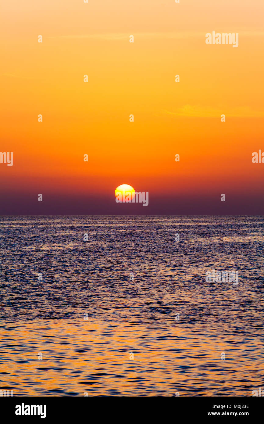 Dramatic sunset over beach ocean hi-res stock photography and images ...