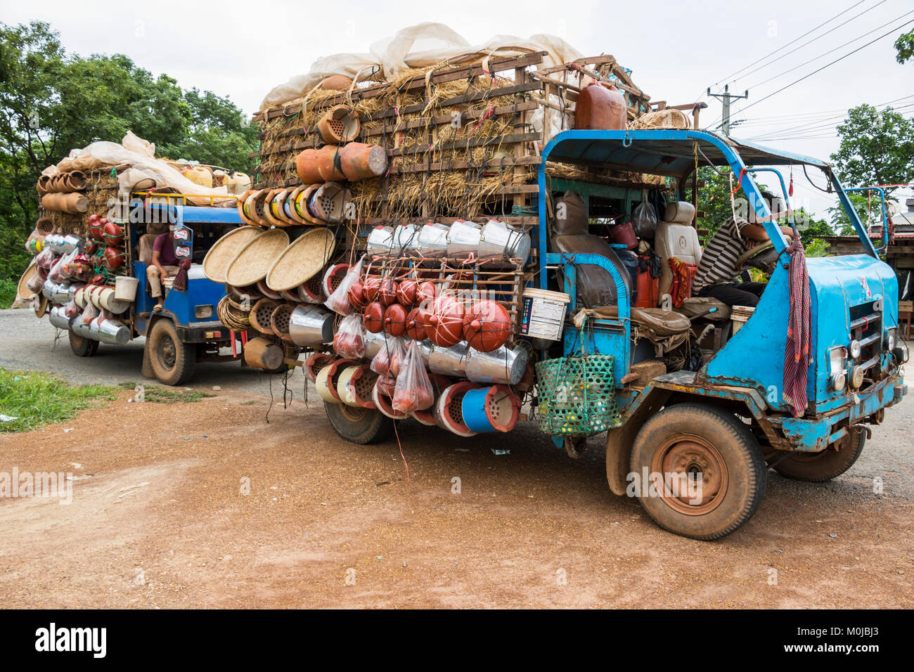 Two trucks laden hires stock photography and images Alamy