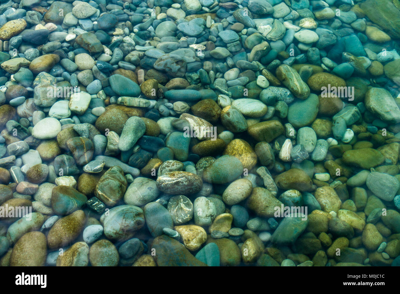 Stones underwater hi-res stock photography and images - Alamy