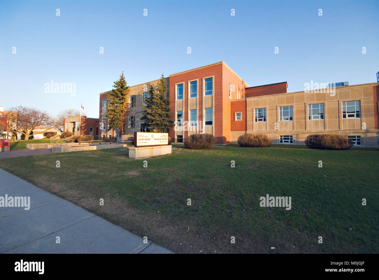 The Sudbury Courthouse is located on Elm Street Stock Photo Alamy