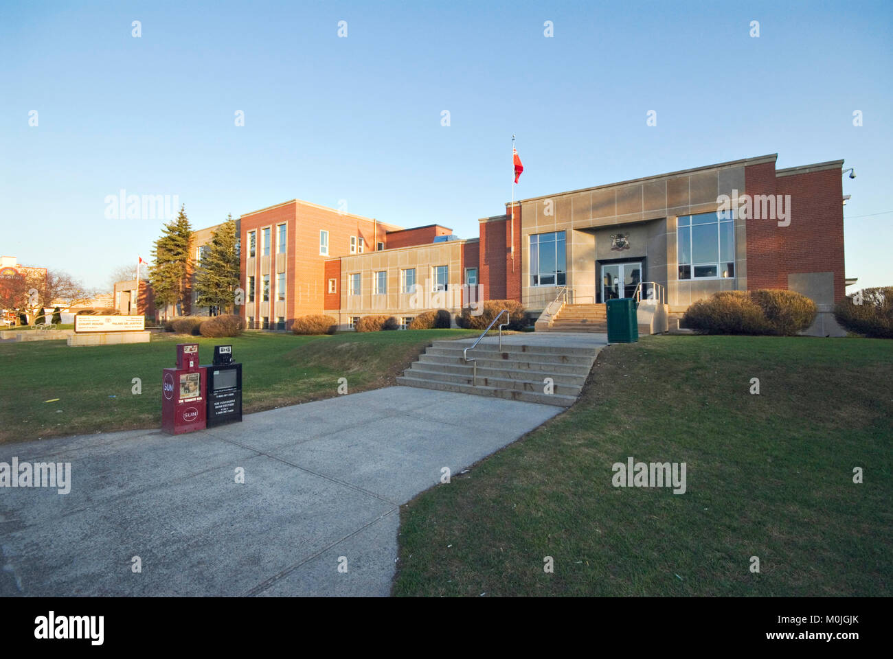 The Sudbury Courthouse is located on Elm Street Stock Photo Alamy