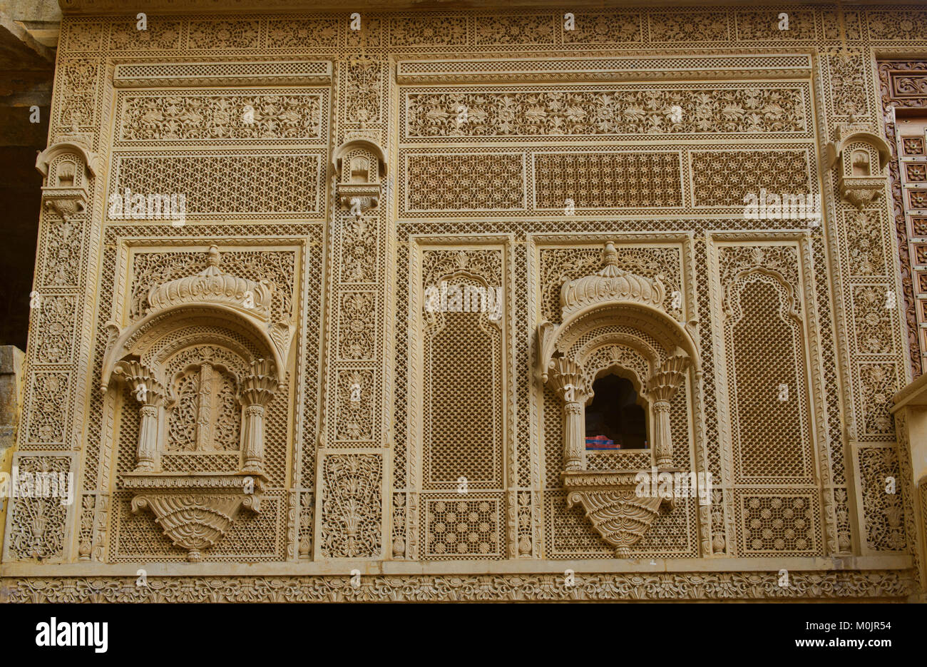 The intricate carved sandstone Nathmal Ki Haveli, Jaisalmer, Rajasthan, India Stock Photo