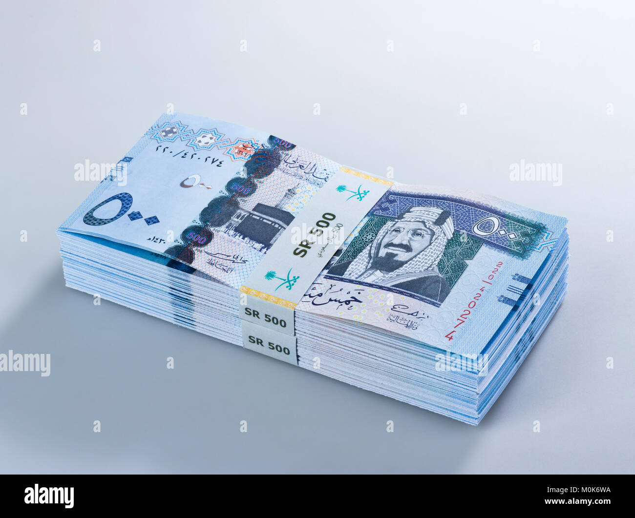 Pile of Saudi Riyal Banknotes of 500 with image of King Abdulaziz Closeup  Stock Photo - Alamy