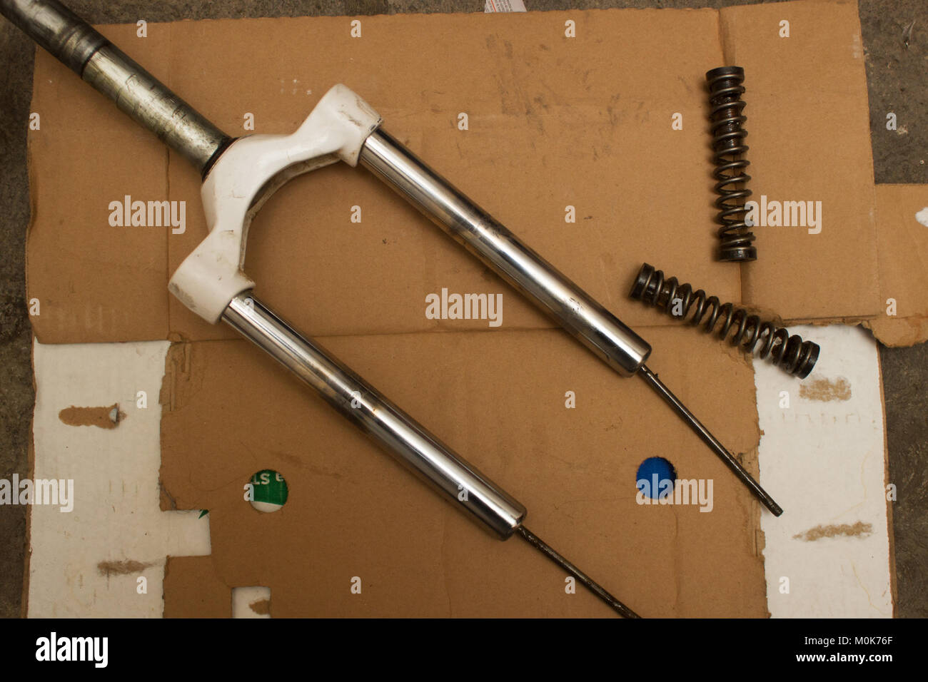 mountain bike fork maintenance
