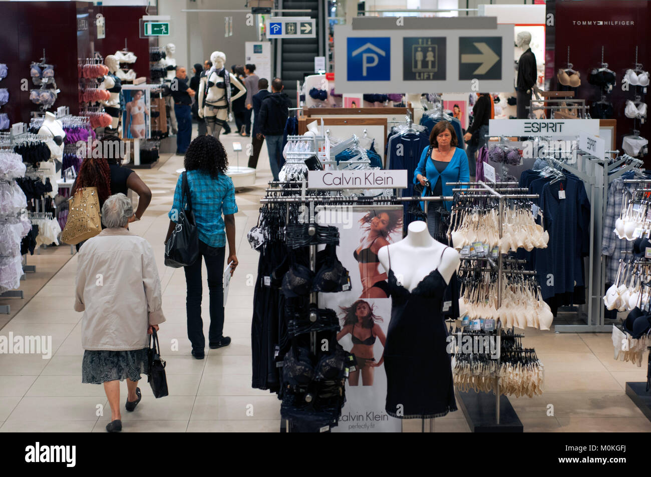 Crystal shopping center hi-res stock photography and images - Alamy