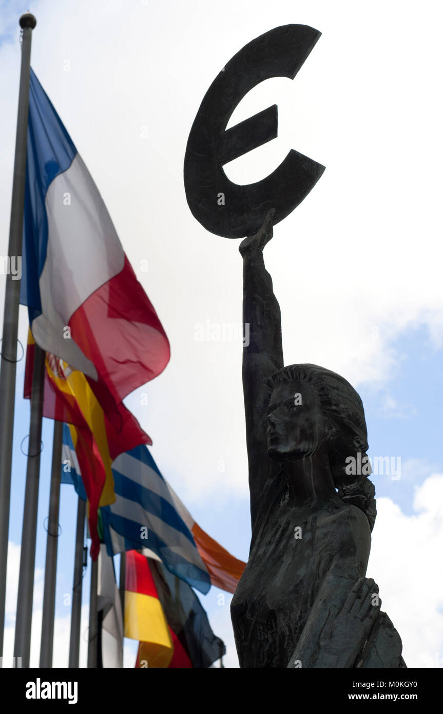 Sculpture in honour of Daphne and Ján to be presented to the European  Parliament