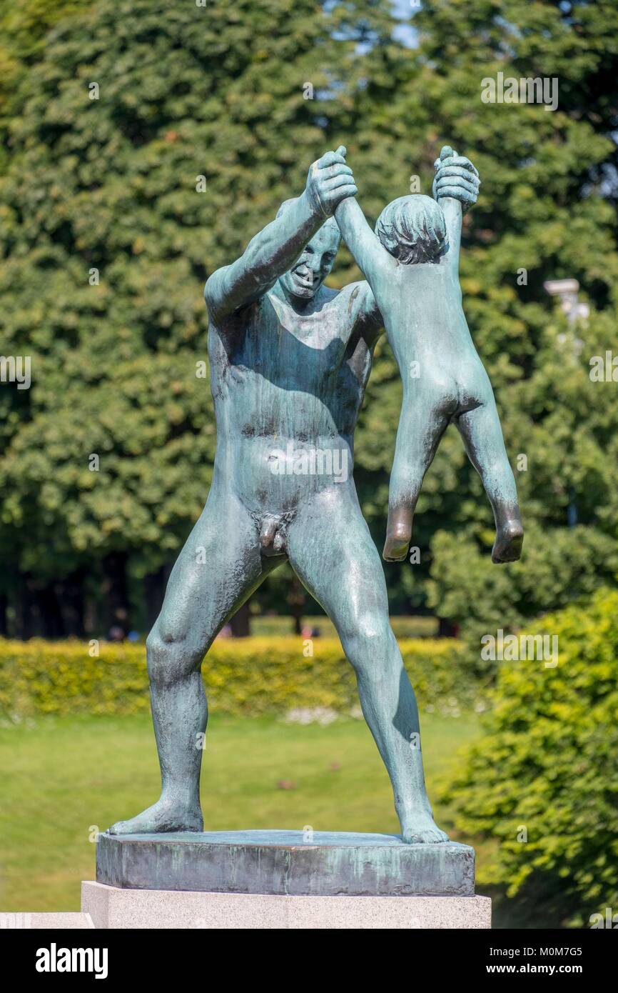Norway,Oslo,statue in Frognerpark,which gathers 214 statues of the