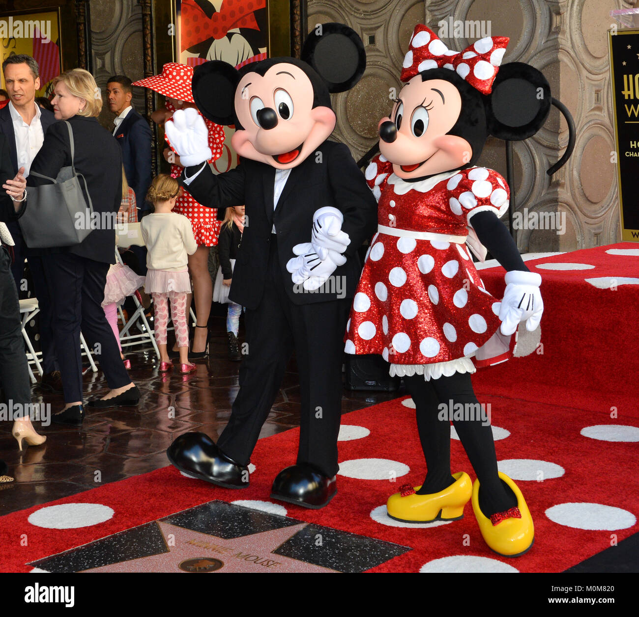 Mickey minnie mouse disney stars hi-res stock photography and images - Alamy