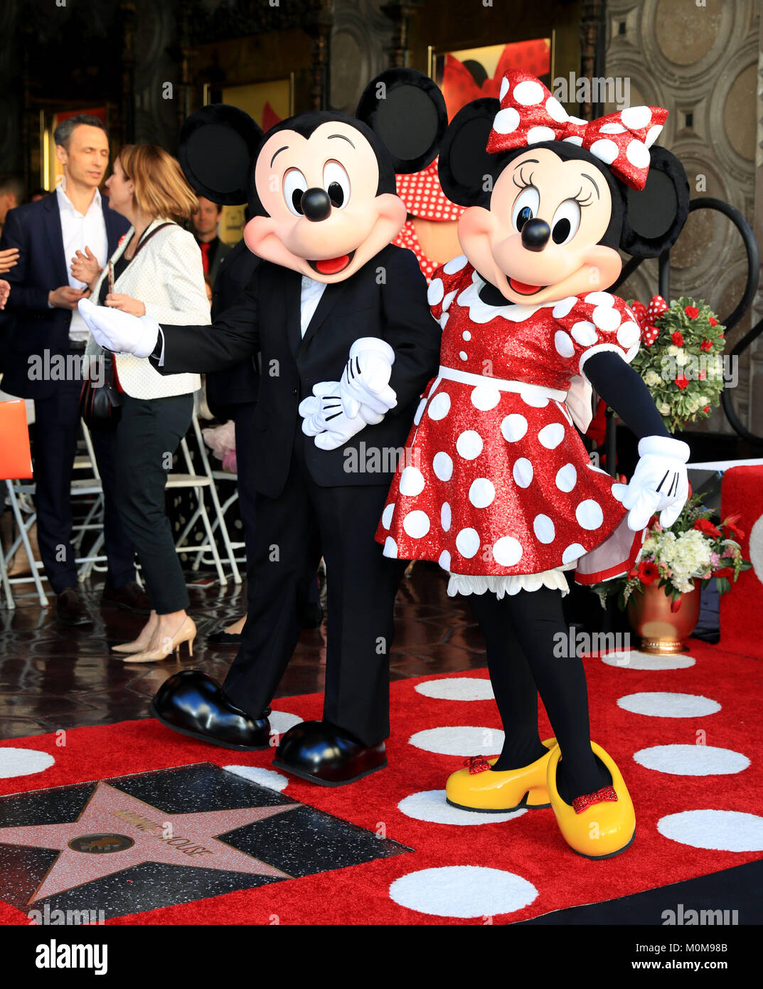 Mickey minnie mouse disney stars hi-res stock photography and images - Alamy