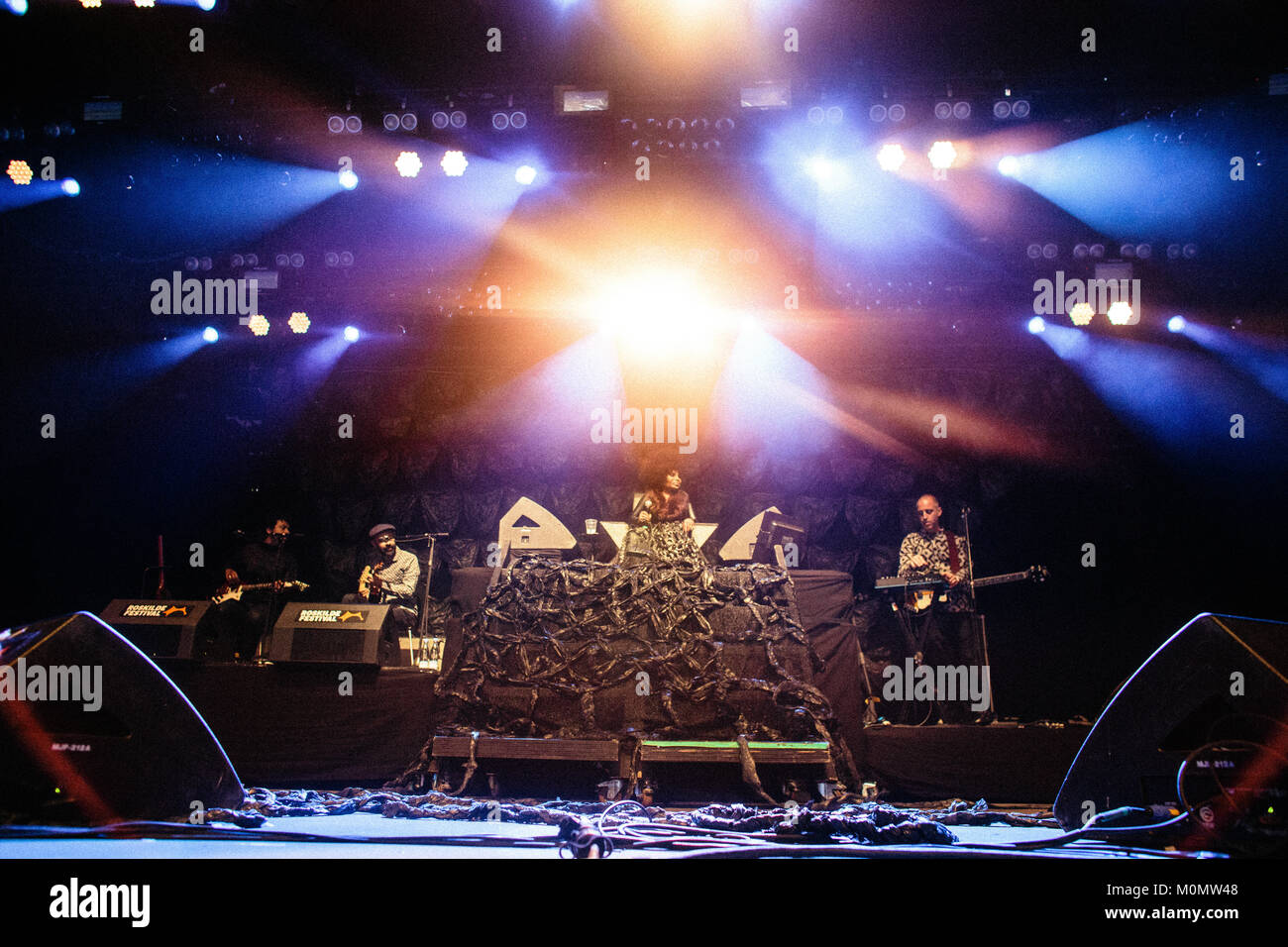 Brazilian samba singer hi-res stock photography and images - Alamy
