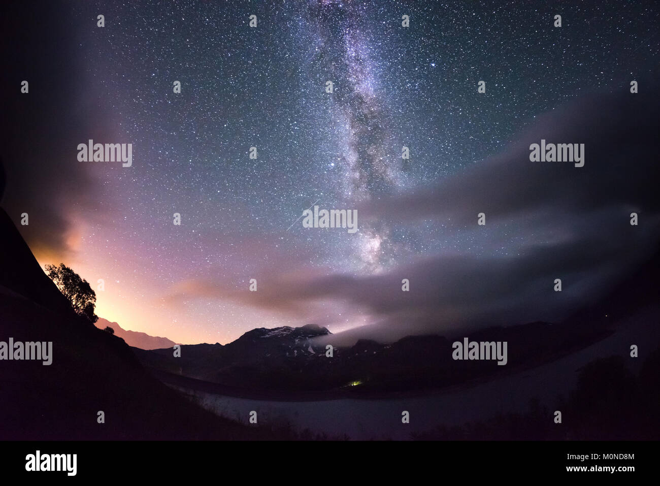 180 degree fish eye view hi-res stock photography and images - Alamy
