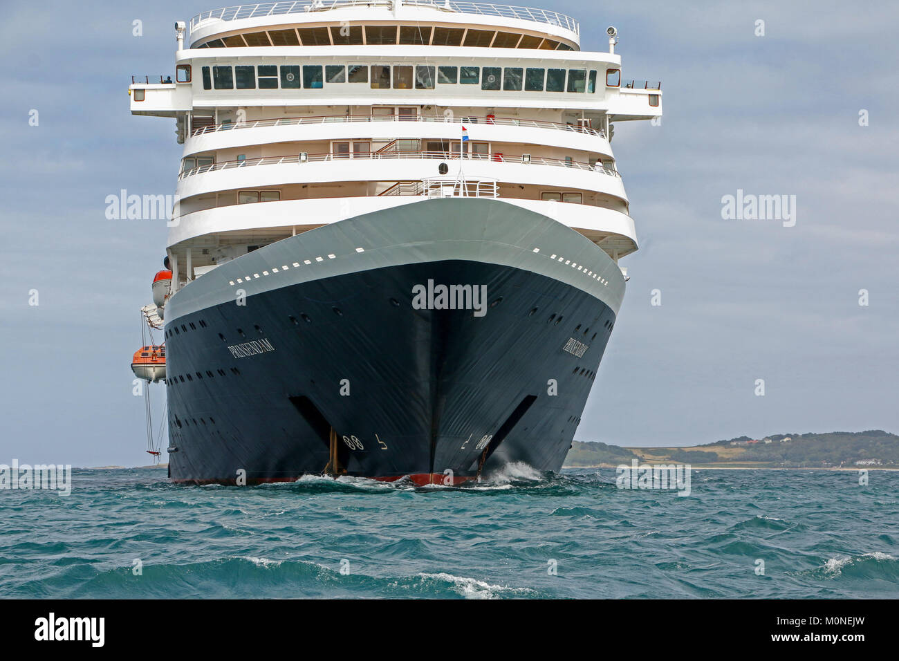 Head on cruise Ship Stock Photo - Alamy