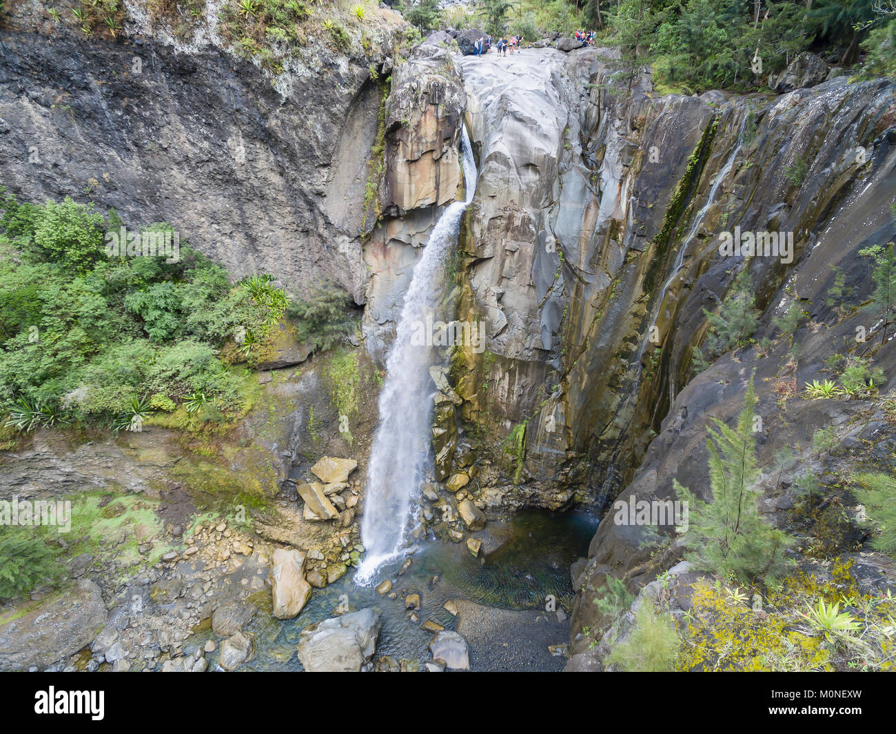 Cascade de bras rouge hi-res stock photography and images - Alamy