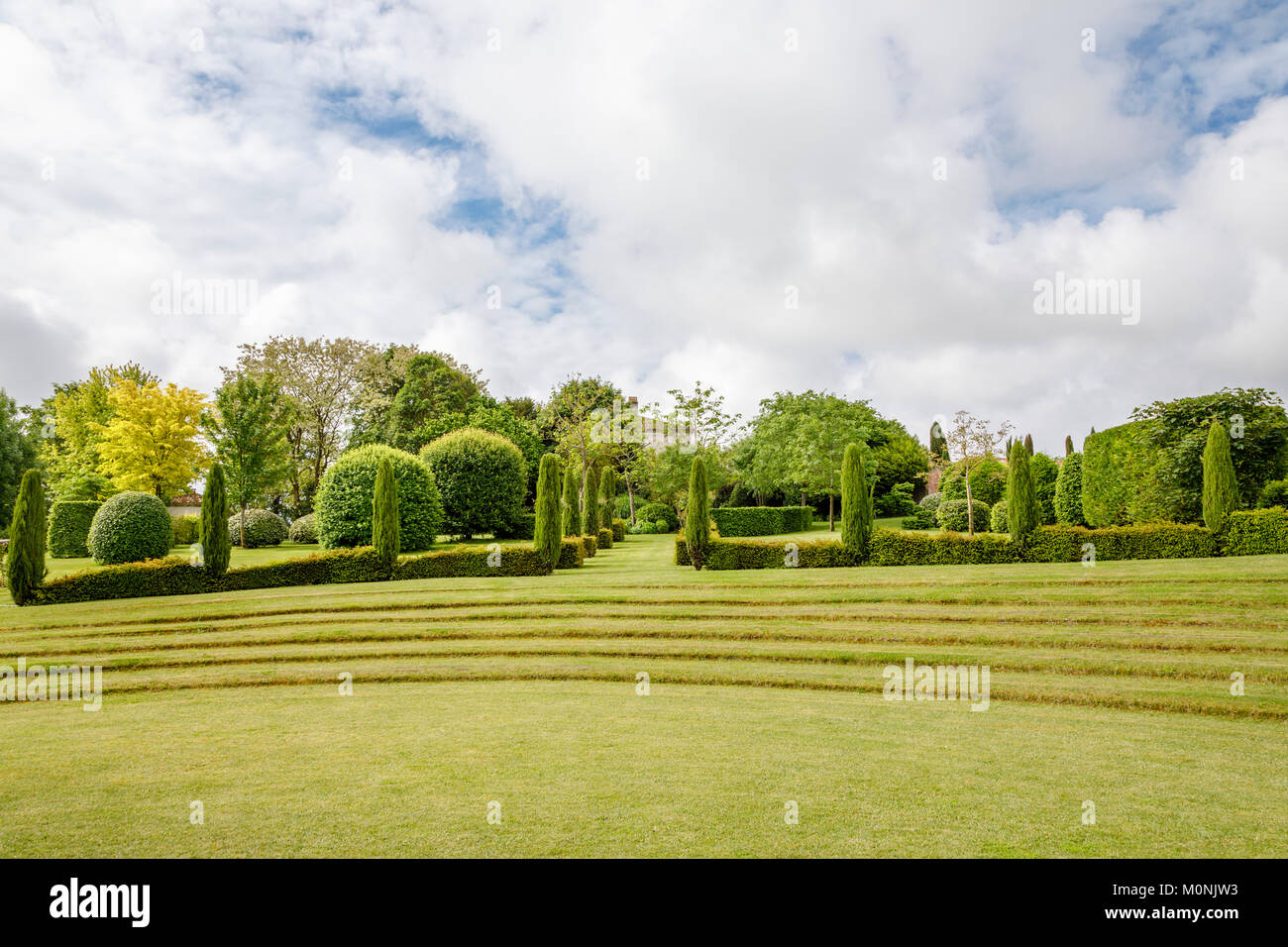 Theatre de verdure (green theatre) in the gardens of Les Jardins du Chaigne, Touzac, Grande Champagne Hills region, Nouvelle Aquitaine, SW France Stock Photo