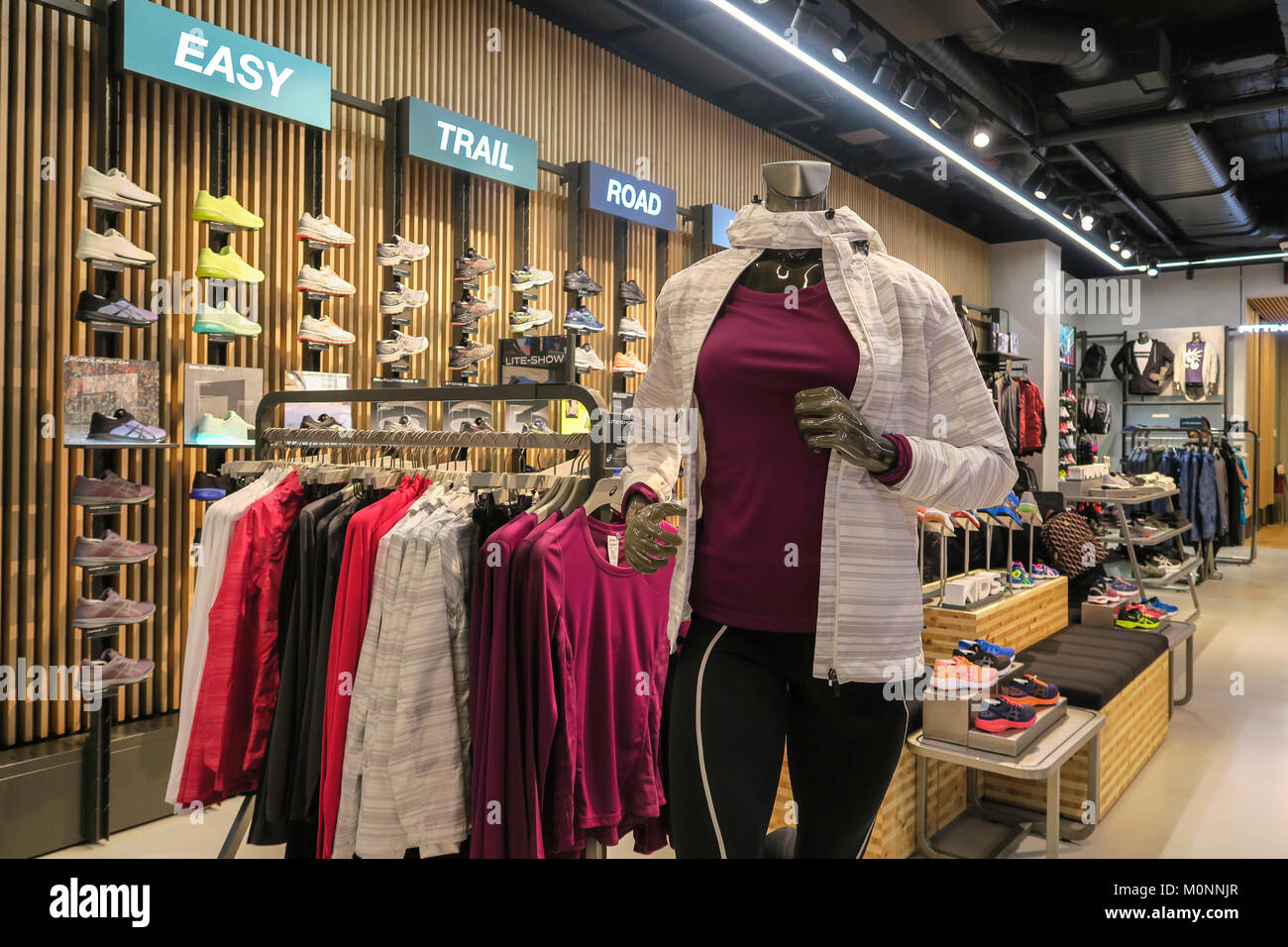 Athletic clothing store hi-res stock photography and images - Alamy