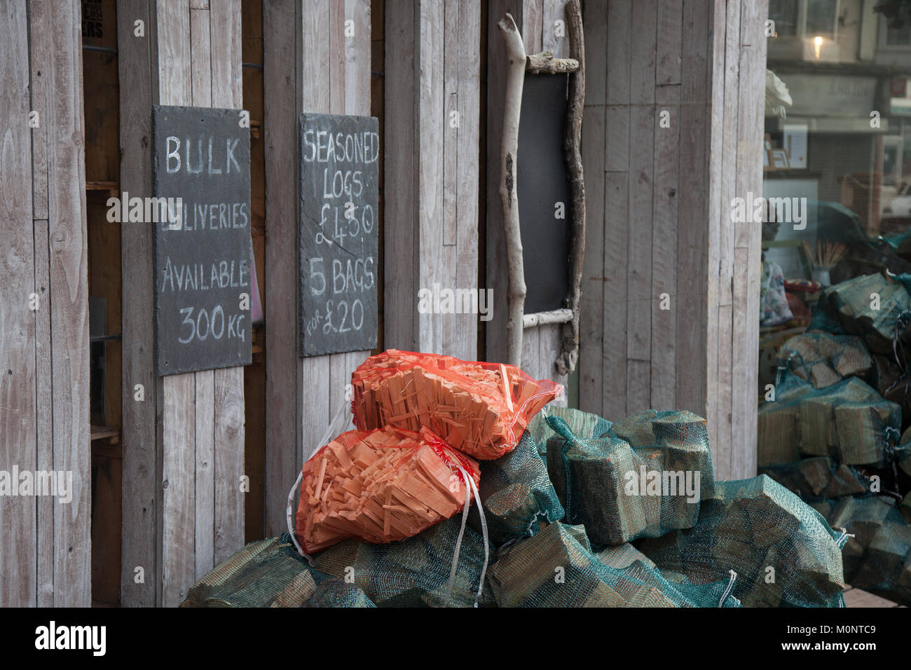 Wood stoves hires stock photography and images Alamy