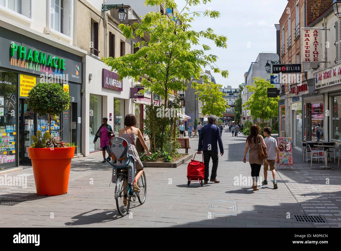 France,Hauts de Seine,Colombes,Rue Saint Denis Stock Photo Alamy