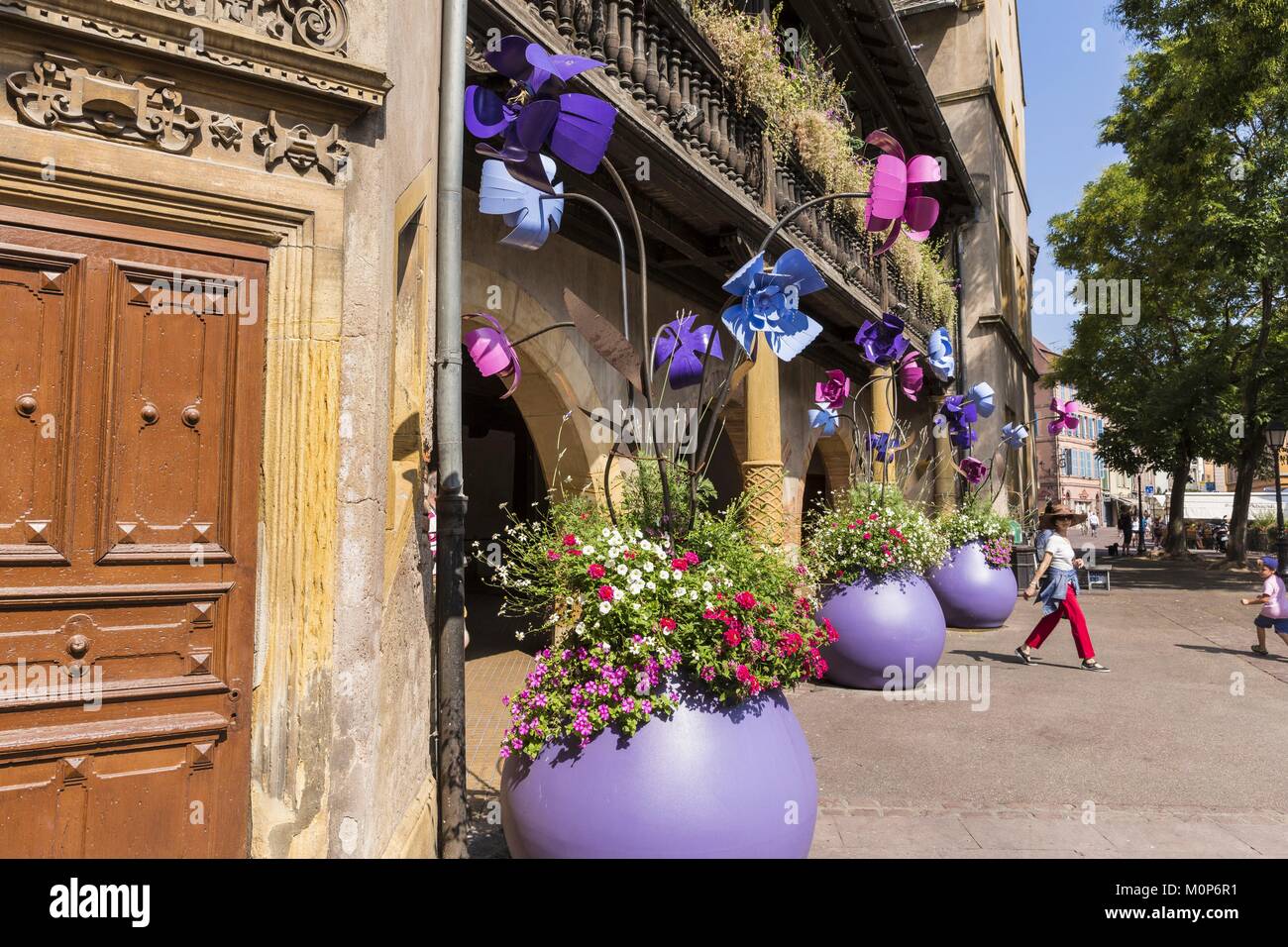 France,Haut Rhin,Alsace Wine Route,Colmar,place of the Ancienne Douane and the former customs (Koifhus) dating from 1480 Stock Photo