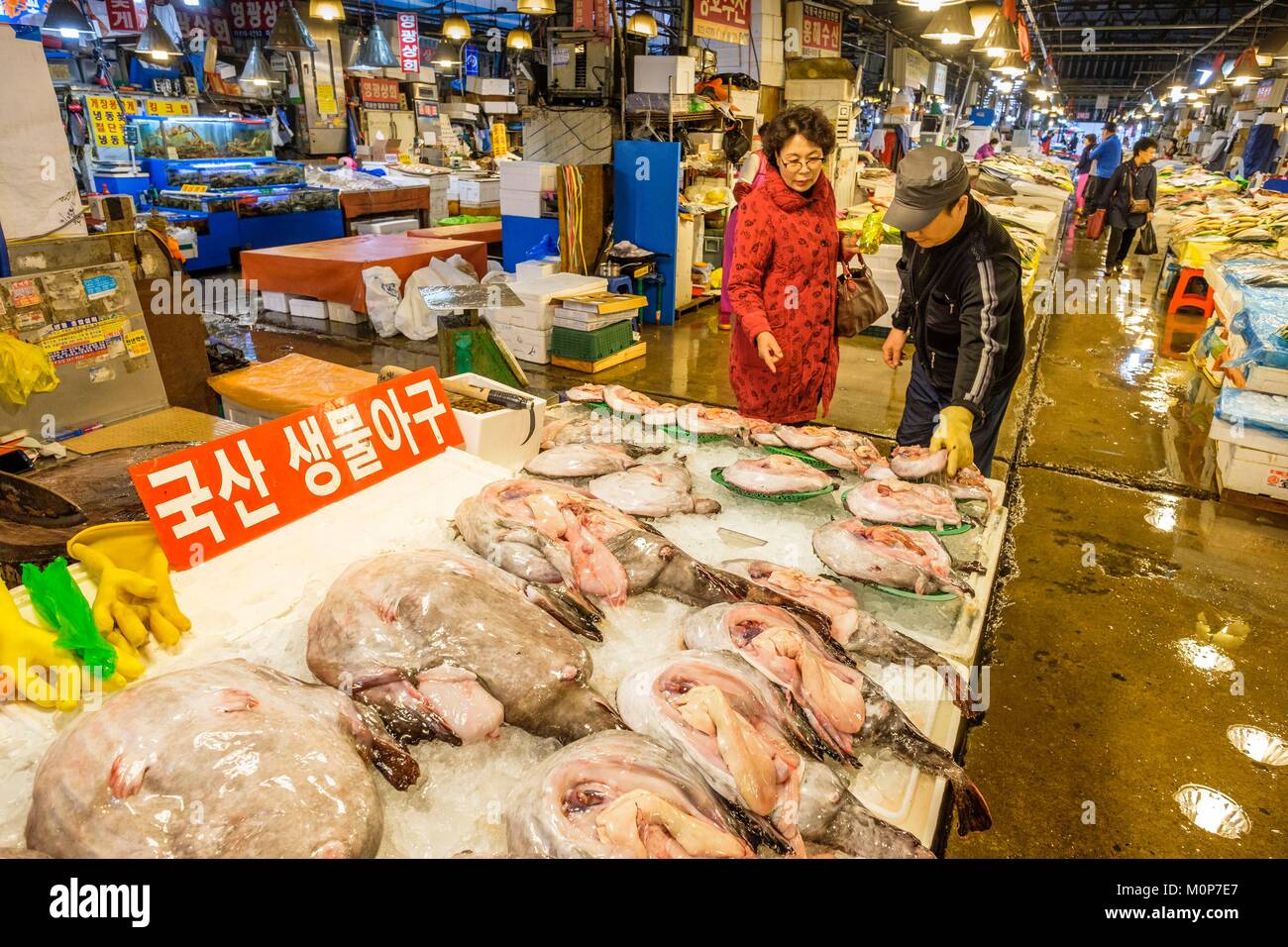 South Korea Seoul Dongjak Gu District Noryangjin Fish And Seafood Stock Photo Alamy
